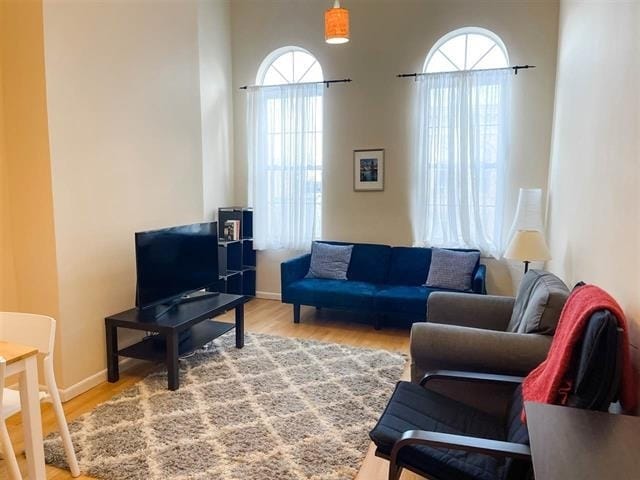 Building Photo - 420 Monroe St Unit 4R