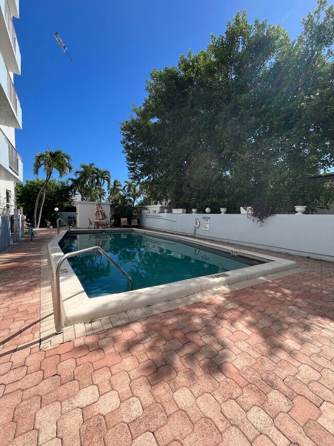 Photo - 2900 Banyan St