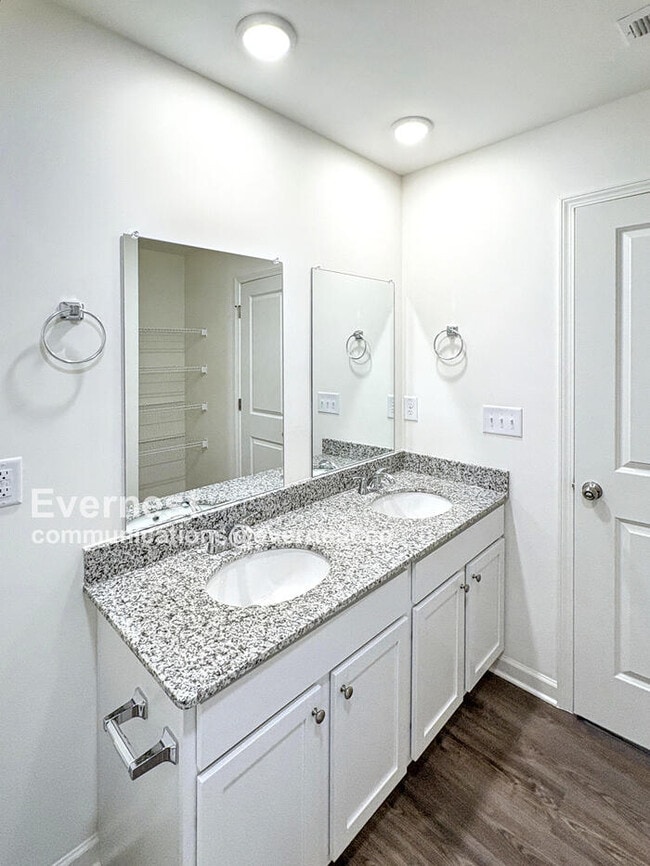 Photo - 137 Flowering Cherry St