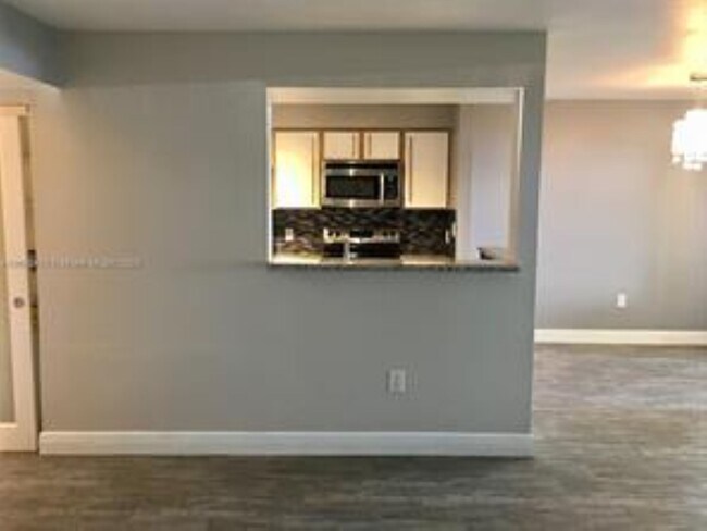 Photo - 2445 NW 33rd St