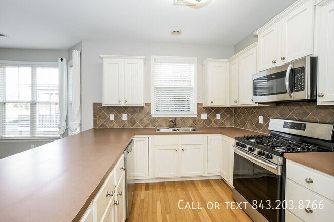 Photo - 3004 Treadwell St