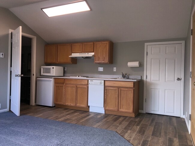 Kitchen - 2264 Saint Paul Dr Unit B