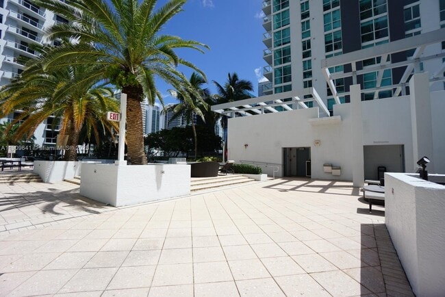 Photo - 1060 Brickell Ave Unidad 1411