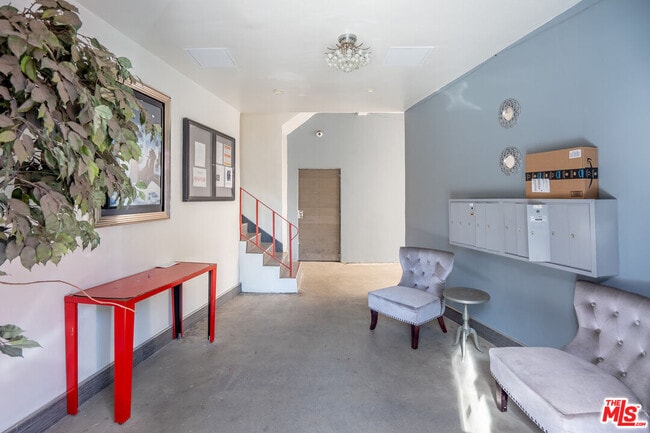 Photo - 5831 Carlton Way Unit 6