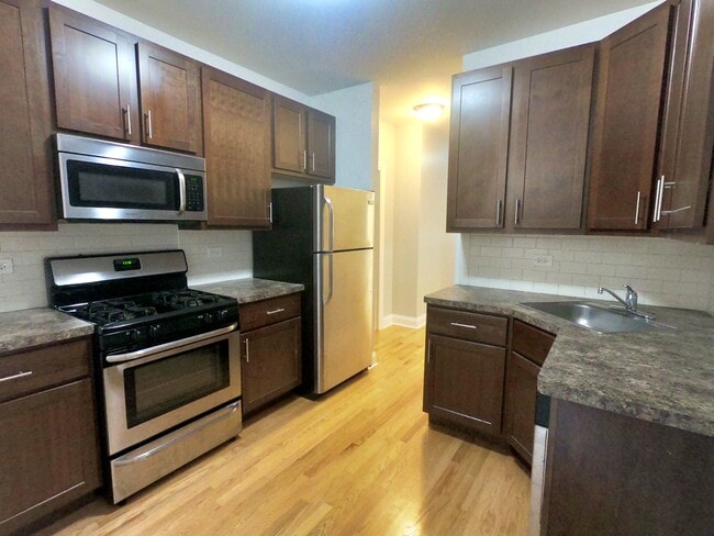 4869 Washtenaw 2 bed - Now Leasing $2200 - 4756 Maplewood Rental
