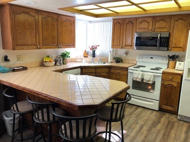 Photo - Awesome Shadowbrook Townhome in the Center of it all!