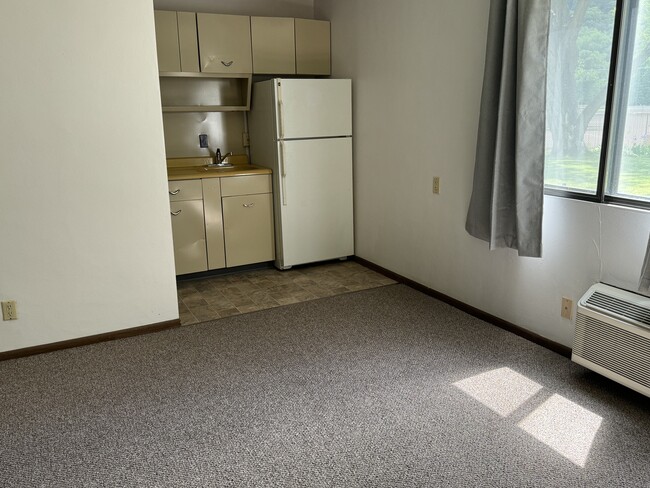Key Randall Apartments