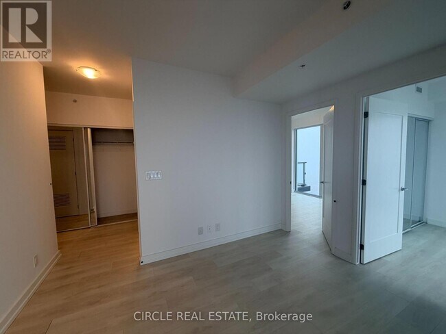 Photo - 75 James St S Unit 2414