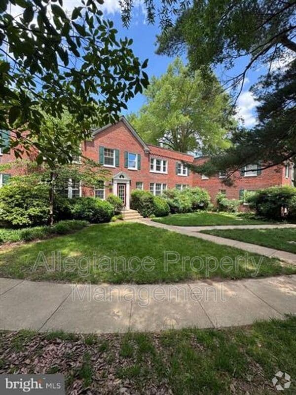 Building Photo - 2011 Key Blvd Rental