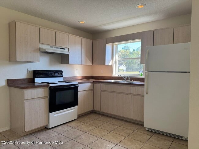 Photo - 10425 Chalmer St Apartment