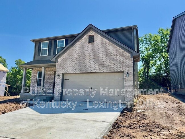 Photo - 852 Halford Pl