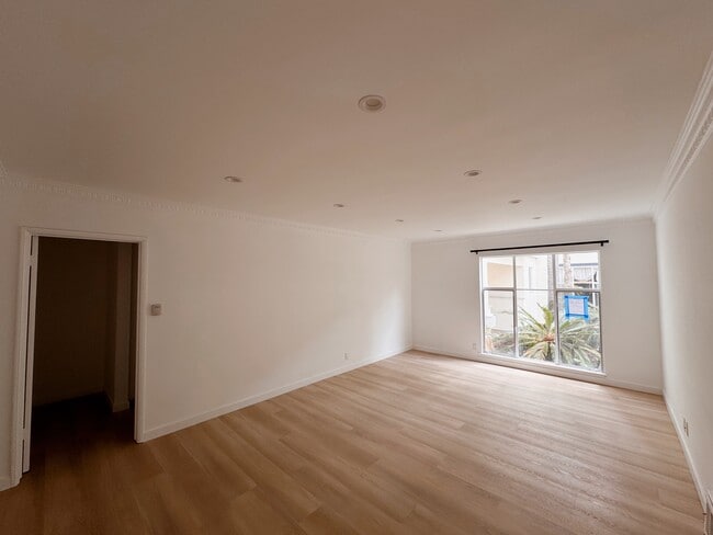 Living room - 201 San Vicente Blvd