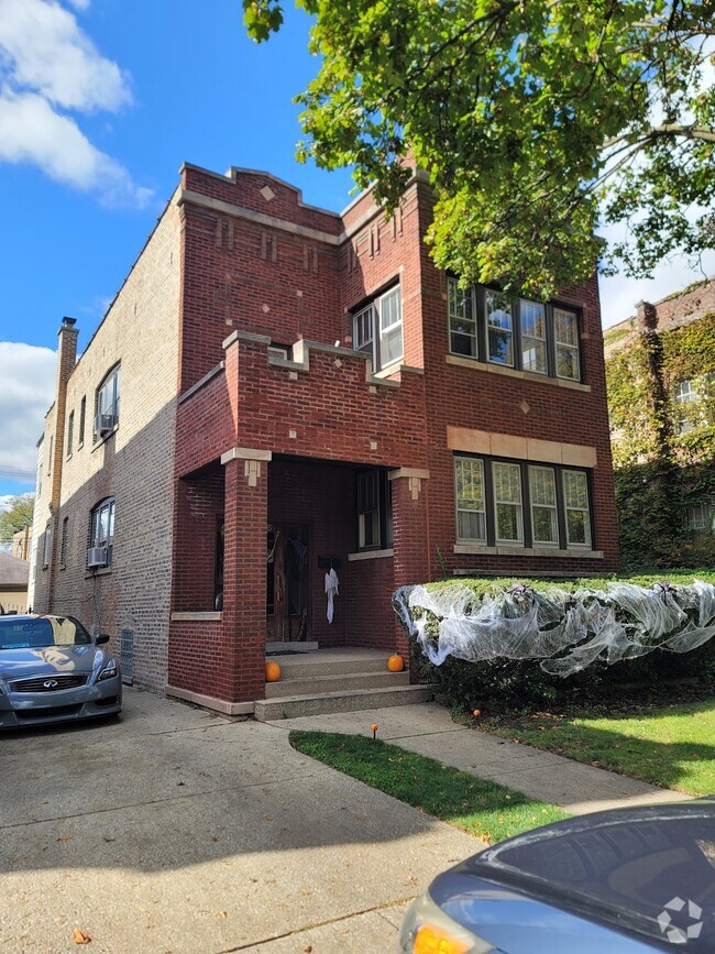 Building Photo - 1916 Elmwood Ave Unit 2 Rental
