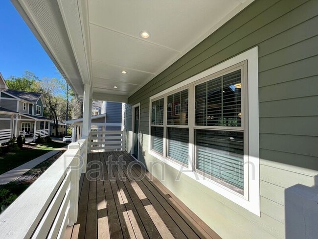 Photo - 129 Aurora Dr