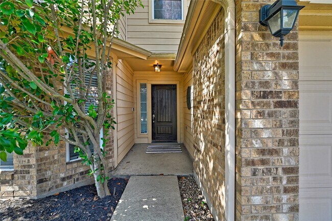 Photo - 19803 Lindenwick Ct
