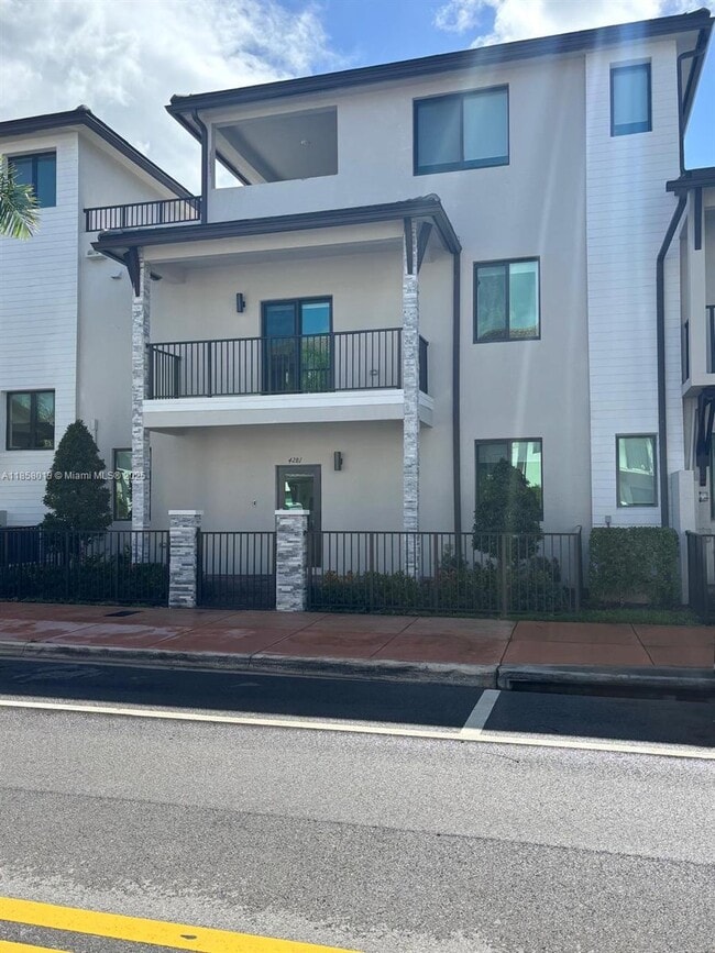 Photo - 4281 NW 83rd Ave