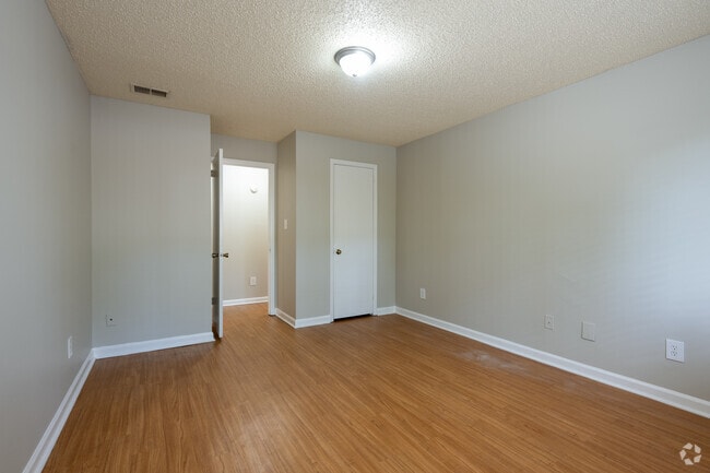 2BR, 2BA - 1,120SF - Guest Bedroom