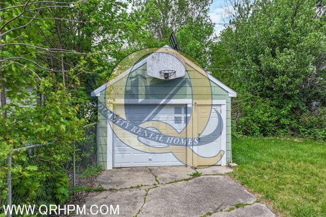 Photo - AVAILABLE NOW! FLINT SCHOOLS