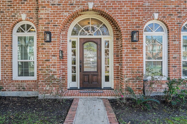 Photo - 3919 Southwestern St