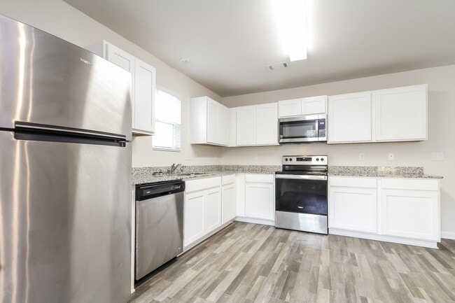 Photo - 159 Evvalane Dr