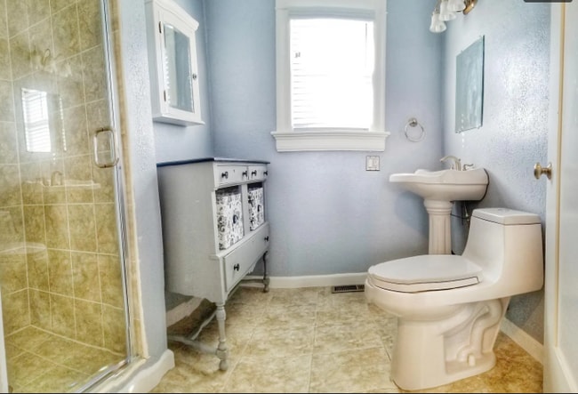 Photo - 1229 C St
