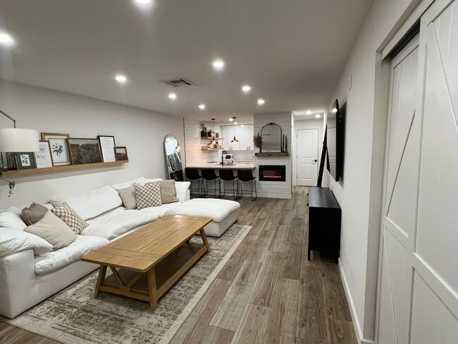 Building Photo - 50 Emerald Woods Dr Unit A9