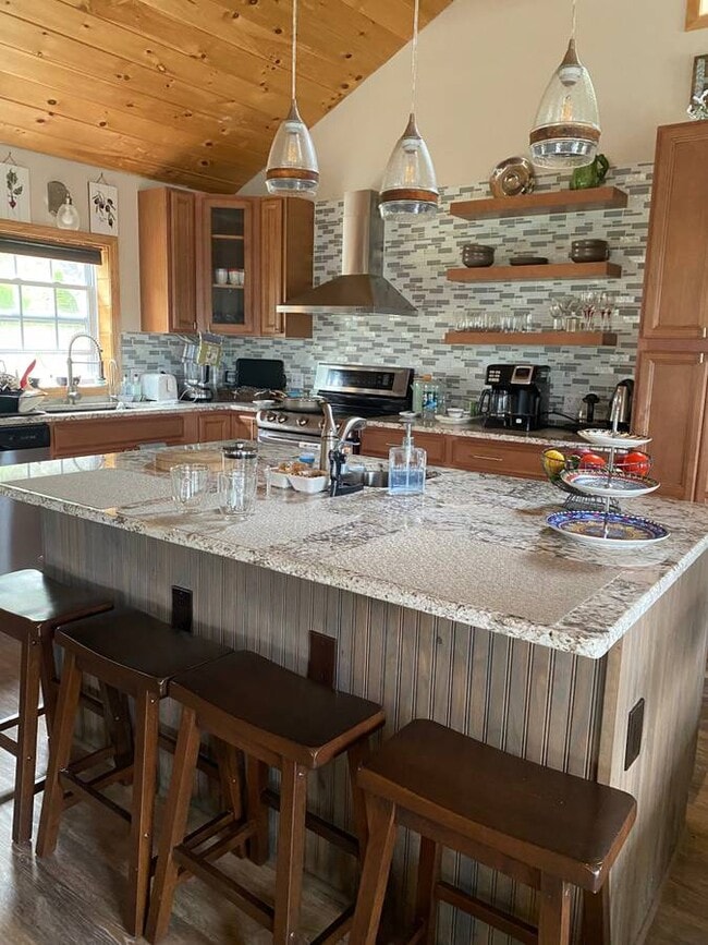 41 Taylor Rd Unidad CHARMING LAKEVIEW CABIN