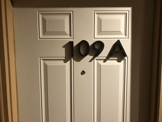 Photo - 109 N Spring St