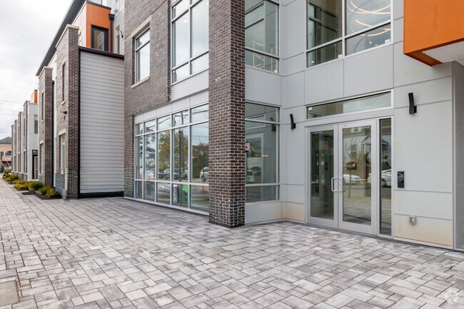 Entrance - Five85West