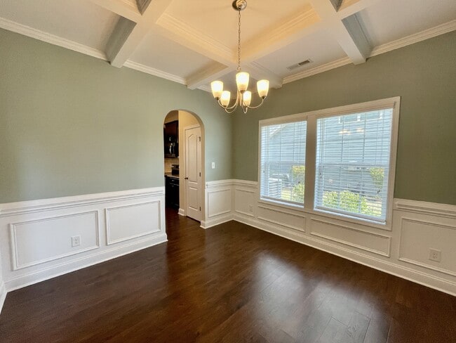 Photo - 4 Bed, 2 And A Half Bath Nest In Bedford