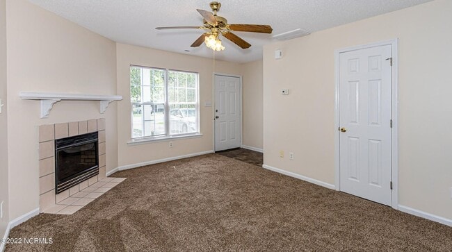 Photo - Welcome to Hunter's Creek!