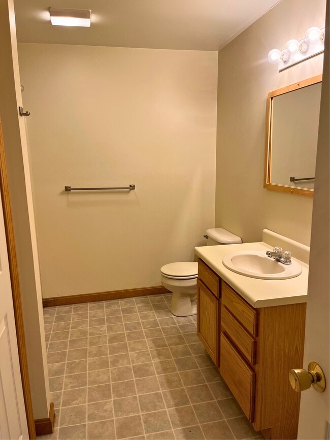 Bathroom - 136 Maranacook Rd Unit B