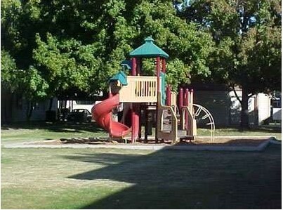 Playground - Rivercourt Apartments