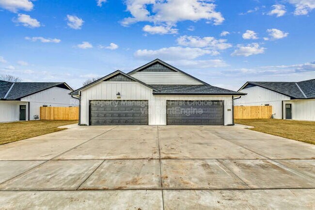 Photo - 3410 W 45th St S