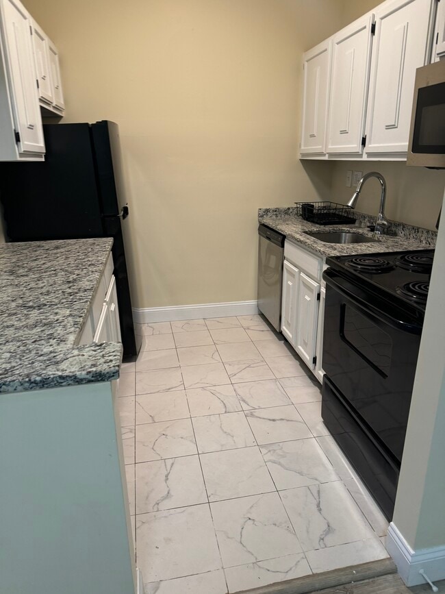 Photo - 136 Kane St Unit Kane st