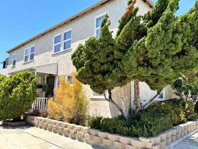 Photo - North Park - One Bedroom Apartment with 2-Car Garage. Unidad 4464
