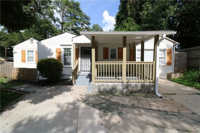 Photo - 1728 Line St House