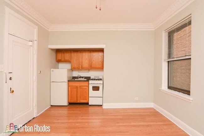 Photo - 3835 N Fremont St Unit A04C