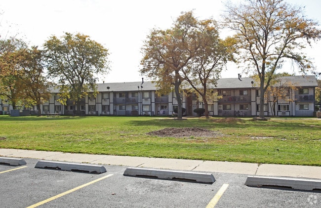 LeClaire Station Apartments - LeClaire Station Apartments