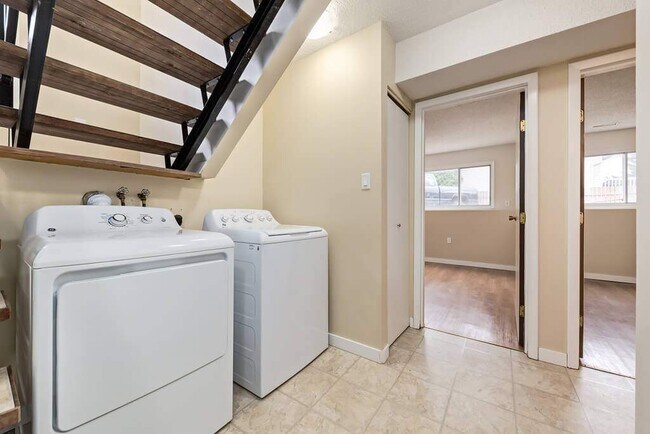 Photo - Thompson Court