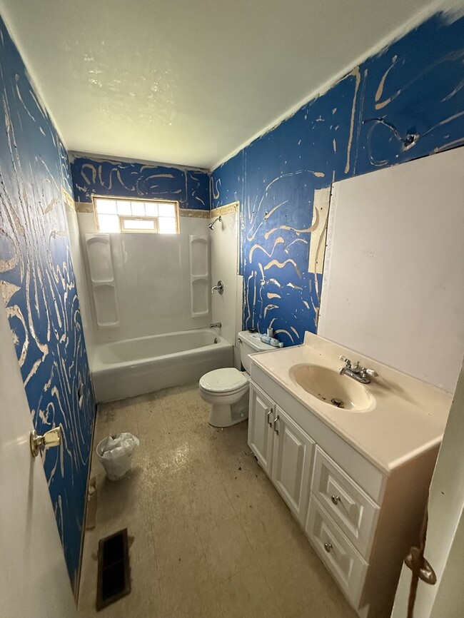 Photo - 303 Wilson Park Ln