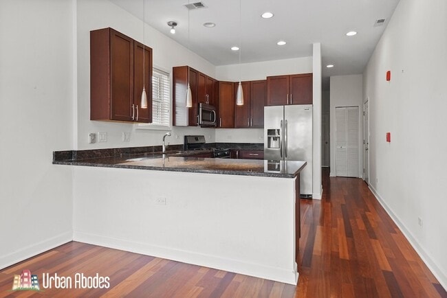 Photo - 1315 N Wicker Park Ave Unit J08P