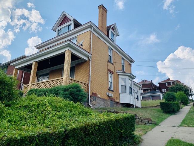 Photo - 200 Princeton Ave Unit 2