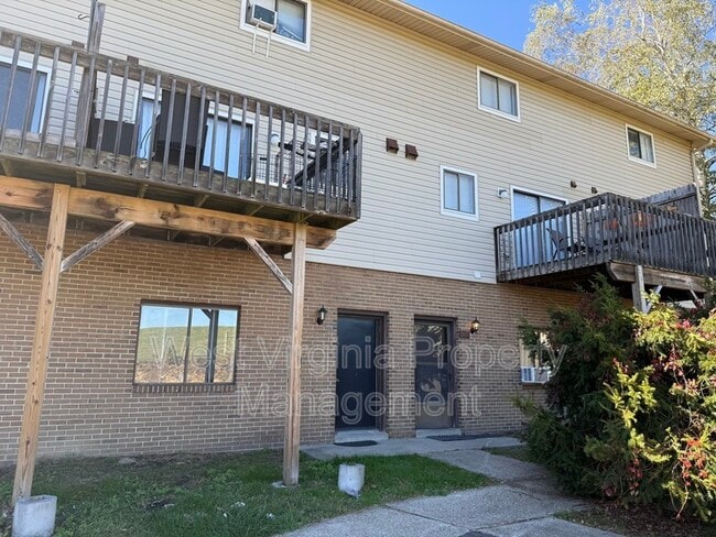 Building Photo - 10 Cherrywood Terrace