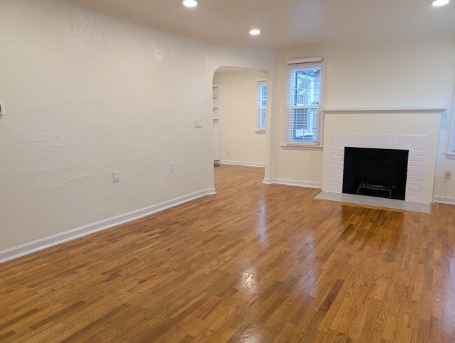 Photo - 1002 S 12th St