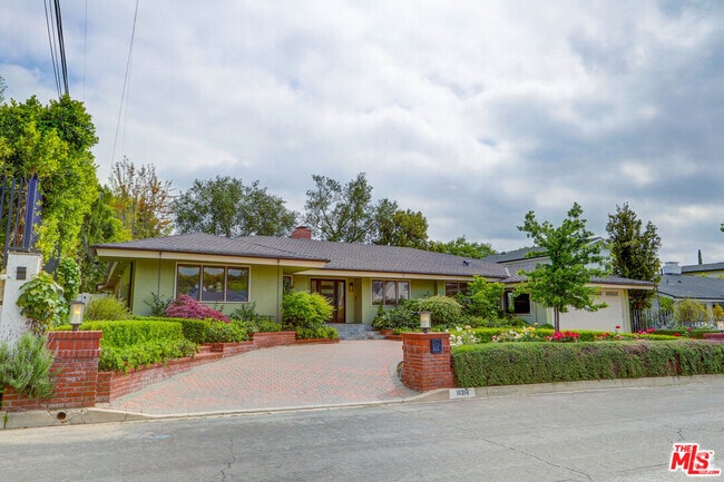 Building Photo - 16314 Meadow Ridge Rd W Rental
