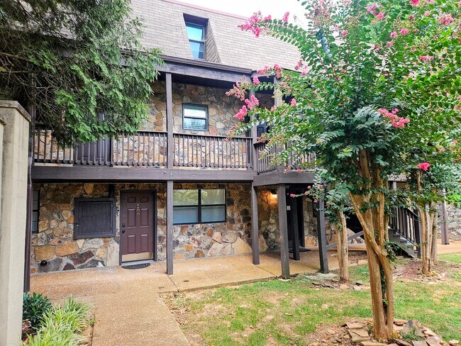 Photo - 637 Battery Pl