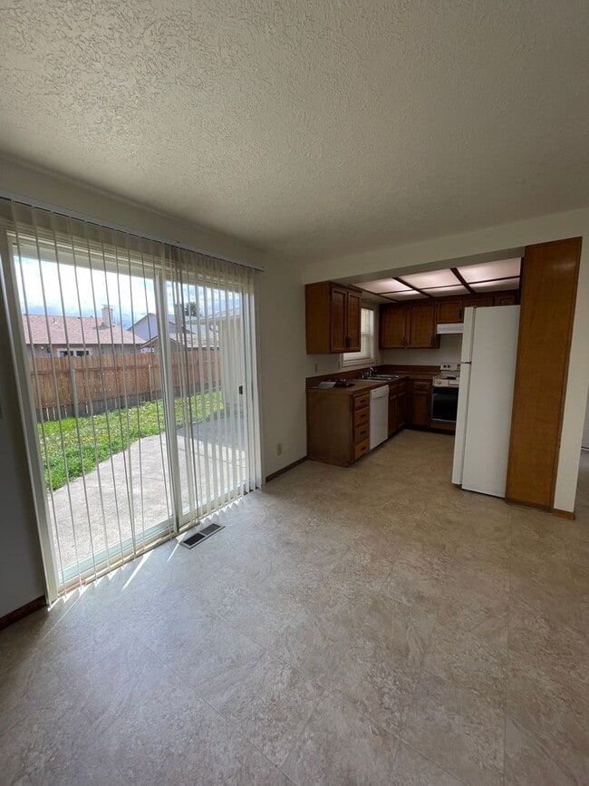 Photo - 3 bed 1.5 bath Home in Salem