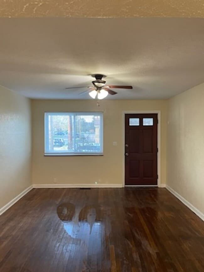 Photo - Great 2 bedroom Near Ritter Park in Huntin... Apartamento Unidad 1
