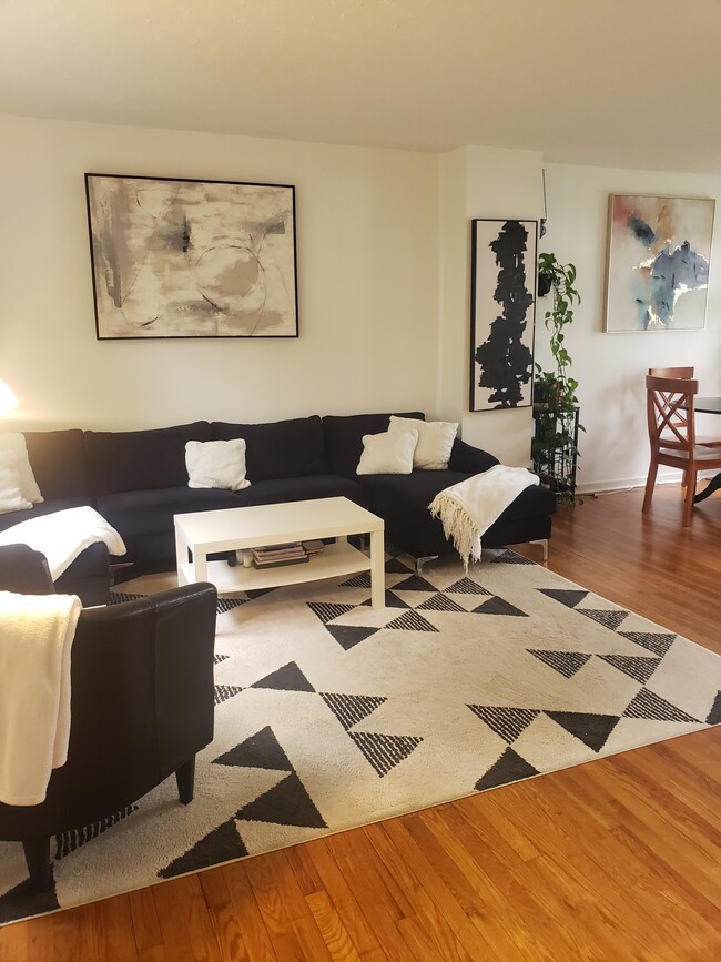 Building Photo - 615 Biltmore Ave Unit H Rental